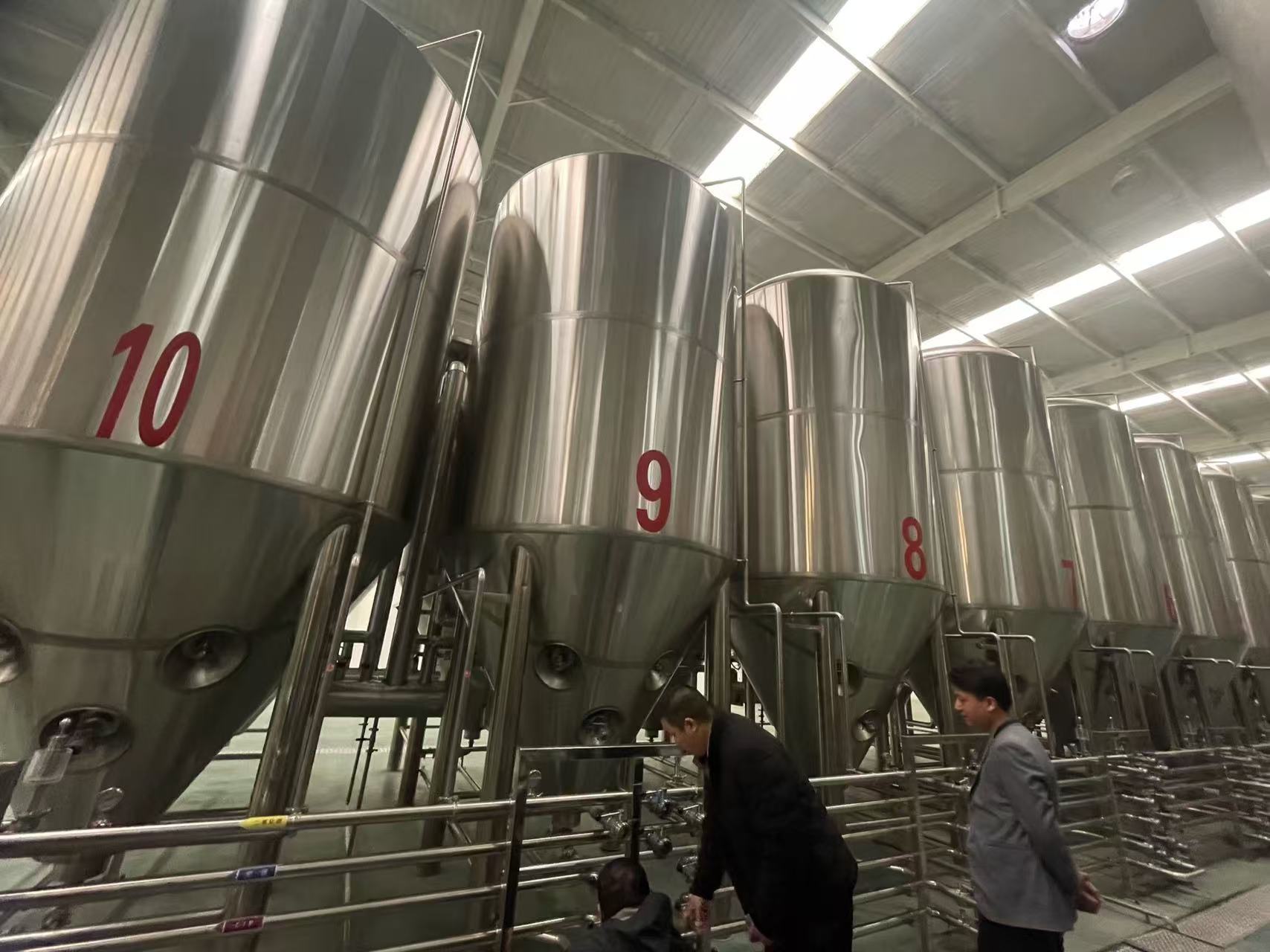 古冶精酿啤酒设备厂—平面布置、设备设计、制造、调试、培训等一条龙服务